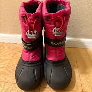 Sorel Kids Flurry Fuchsia and Black Snow Boots